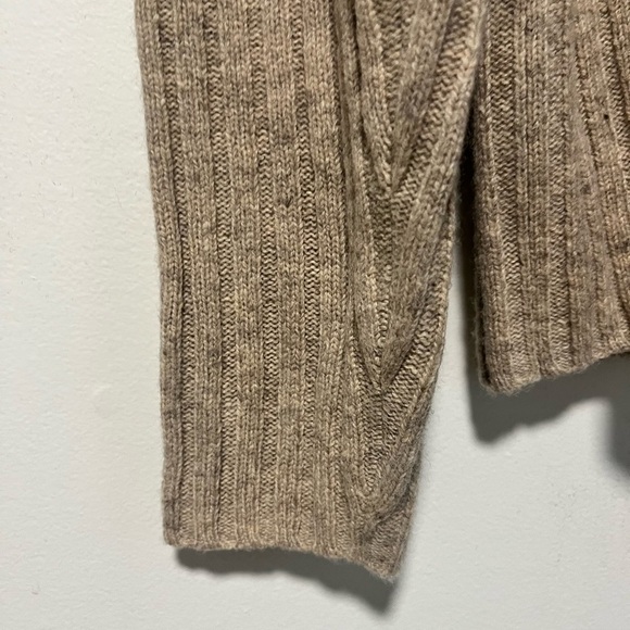 Old Navy Men’s Beige Ribbed Lambswool Blend Sweater - Size XL - Picture 2 of 7